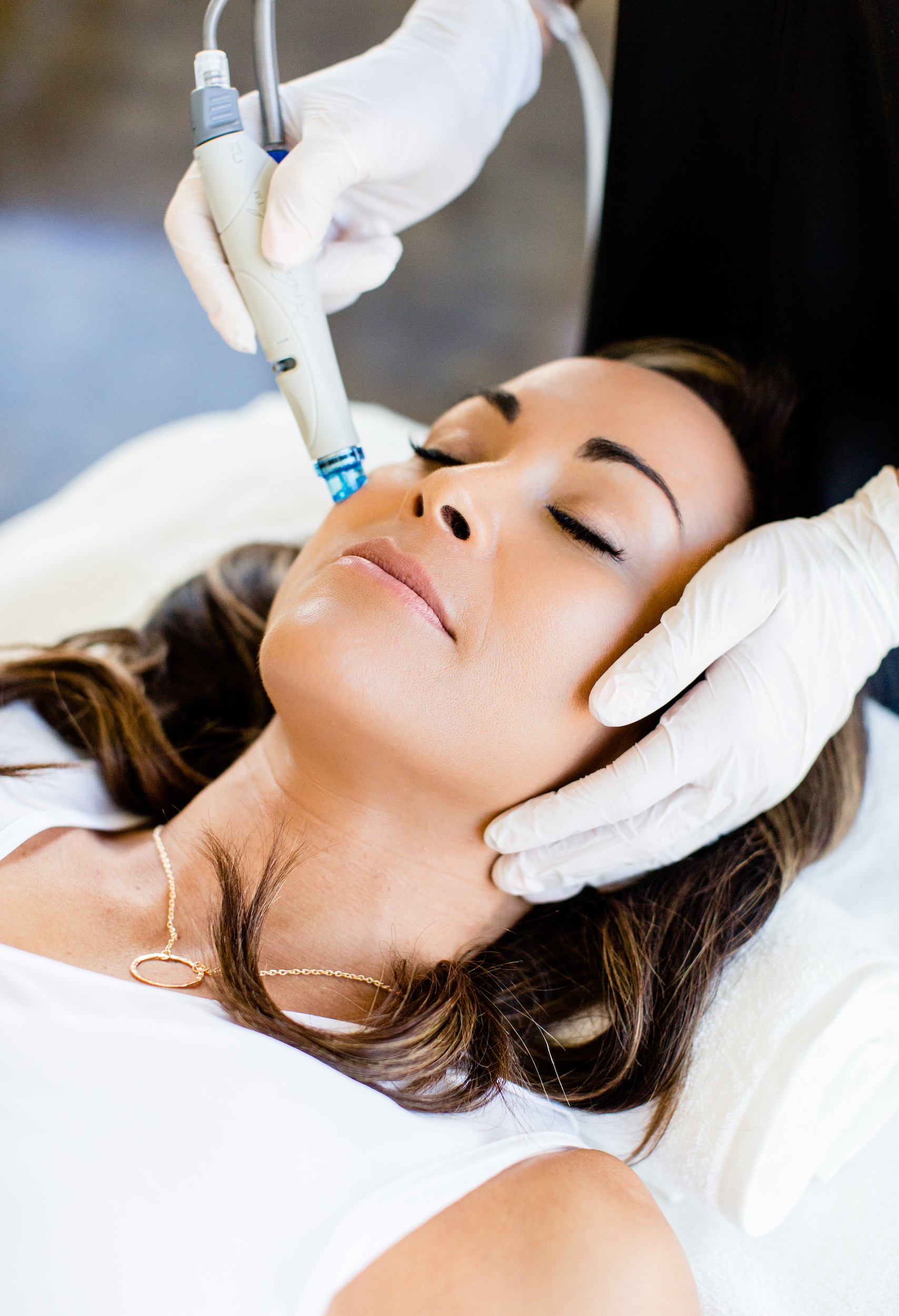 3 Reasons Why Hyrdrafacial Is Everyone’s New Favorite Skin Care Treatment